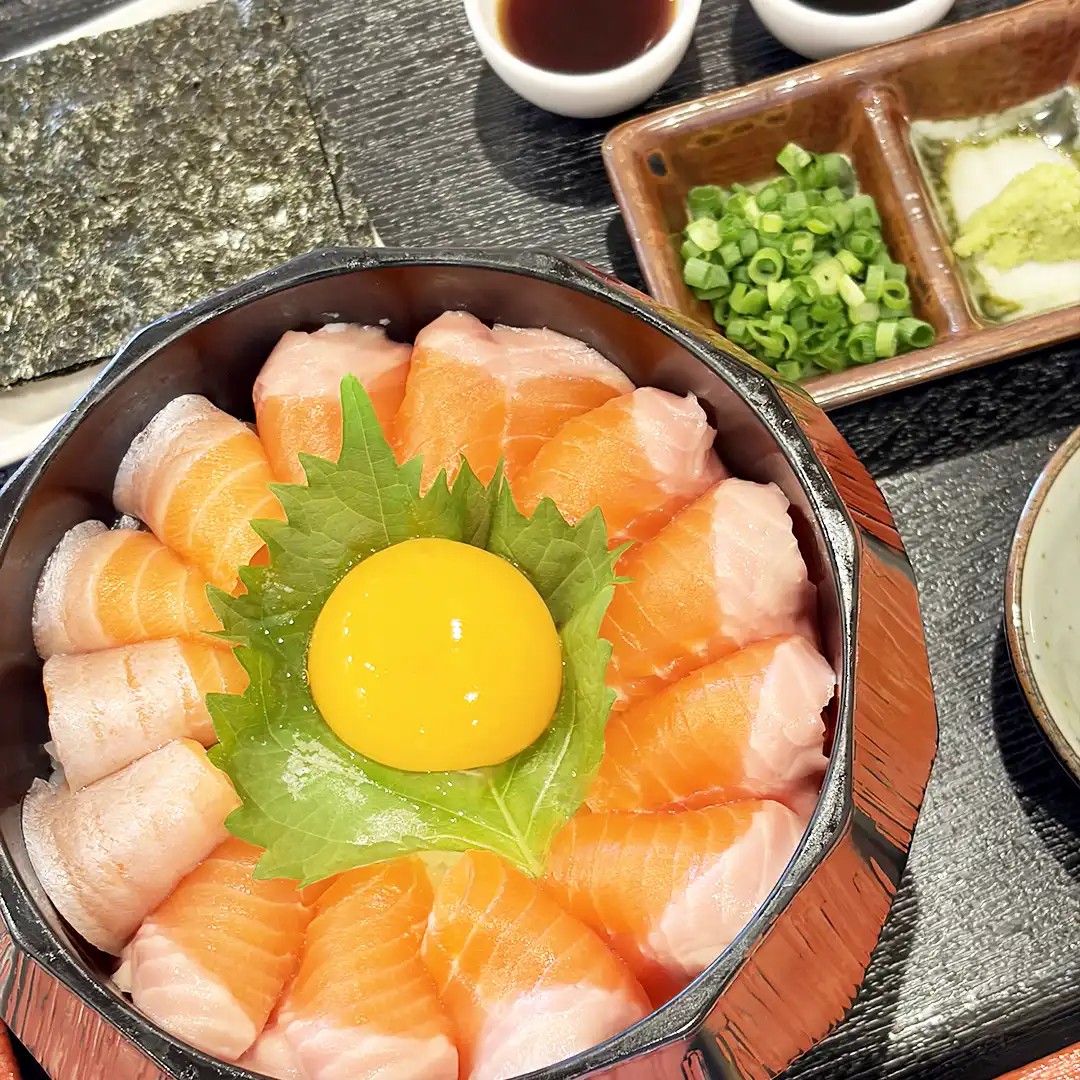 知多クールサーモンひつまぶし膳 | 和創作いろは
